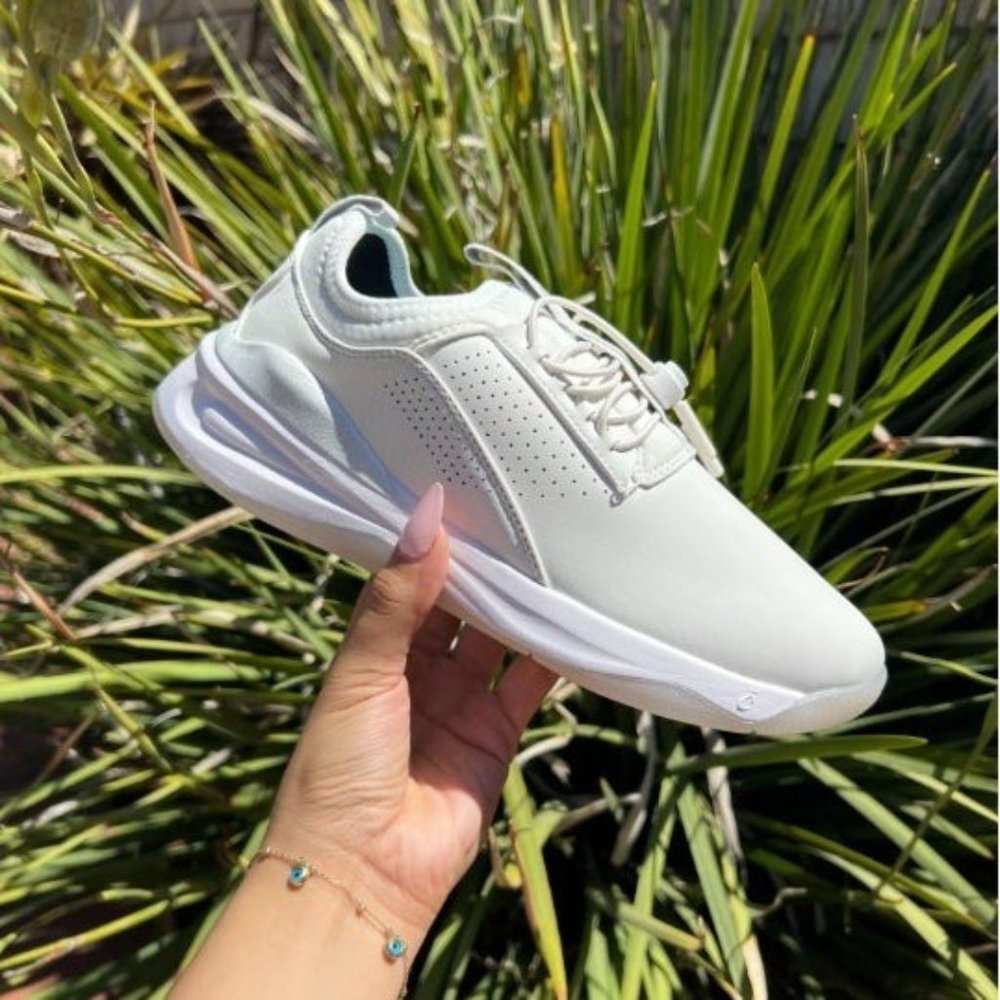 Clove Women's Lightweight White Athletic Sneakers